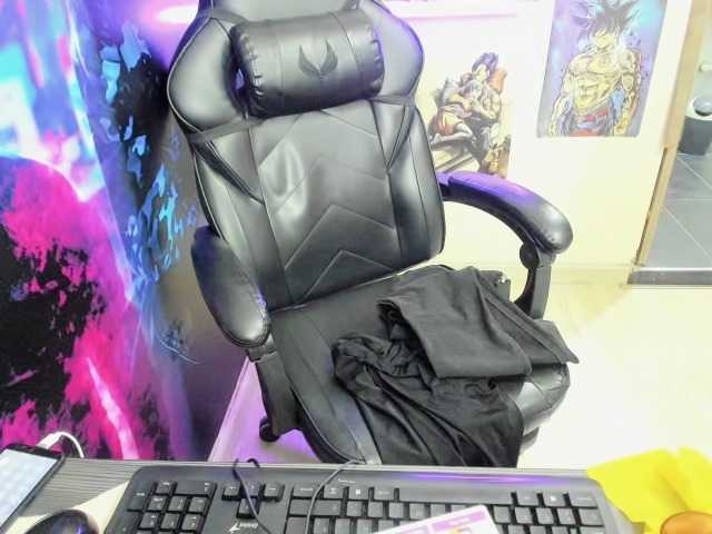 Lähettää kuvakaappauksia JimenaSmithX