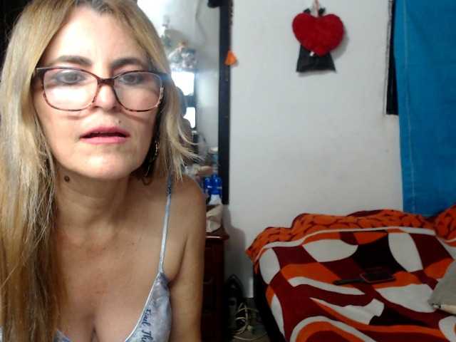 Kuvat JuanitaWouti Hello, how are you today, I'm very hot and I want to please you if you want to see me naked 40 tokes my tits 25 tokes my open pussy 50 tokes and finger masturbation or toy 70 tokes you want to see my ass and fuck it 70 tokes see camera 10 tokes show