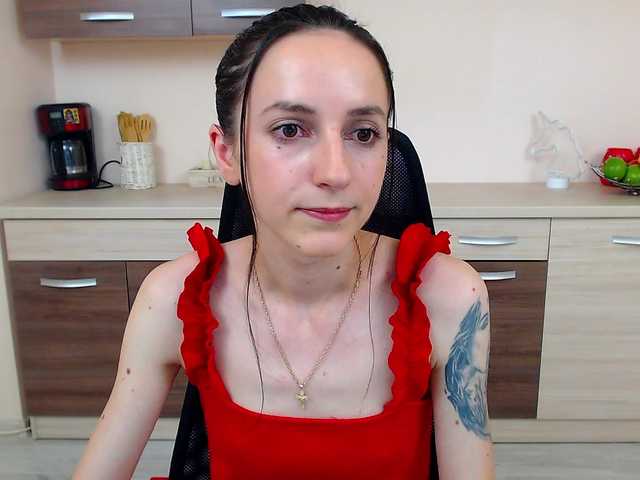 Lähettää kuvakaappauksia Julia-Jae