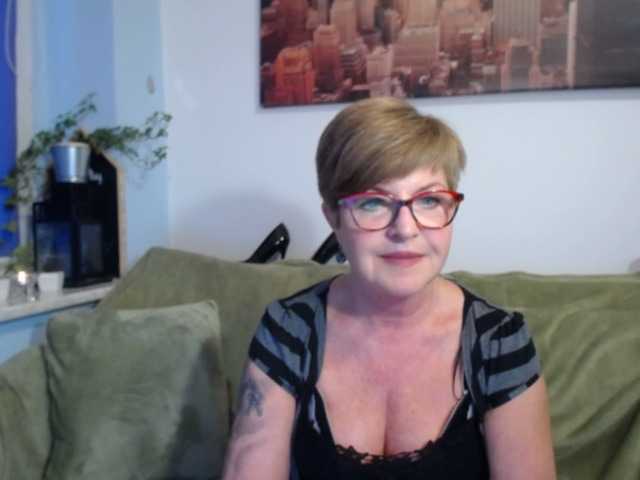Lähettää kuvakaappauksia julieamberx