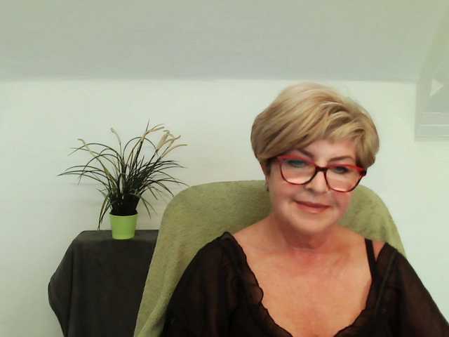 Lähettää kuvakaappauksia julieamberx
