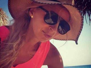 Eroottinen videokeskustelu JuneFlower