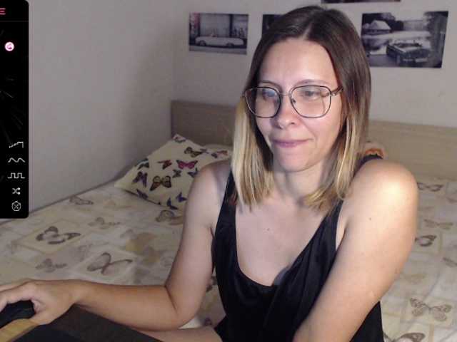 Kuvat JustMeXY7 LOVENSE ON, tits -100 toks, pussy -150 toks, naked and play -400 toks. Join me! :*