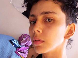 Eroottinen videokeskustelu Karla98