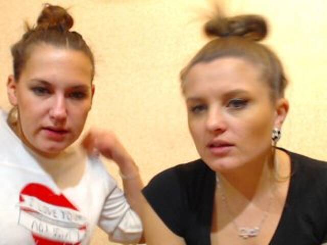 Lähettää kuvakaappauksia SEX-THREESOME