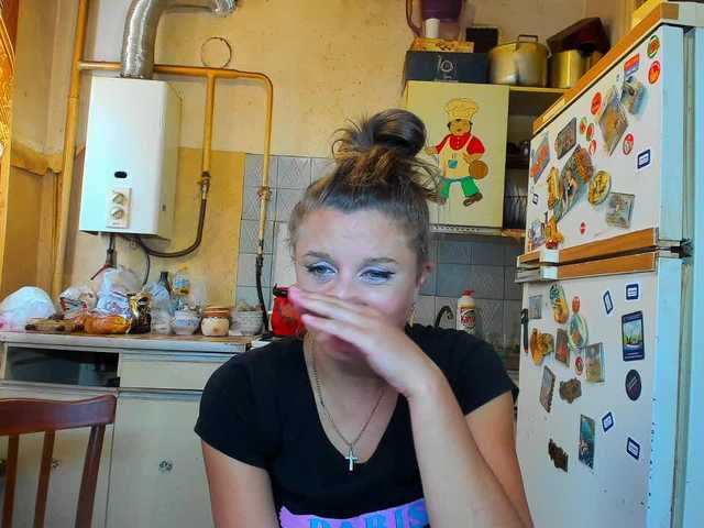 Lähettää kuvakaappauksia SEX-THREESOME