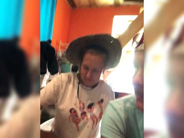 Lähettää kuvakaappauksia SEX-THREESOME