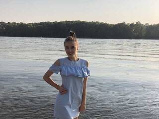 Eroottinen videokeskustelu Karolina384