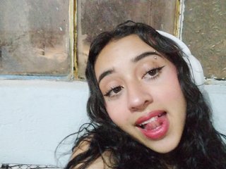 Eroottinen videokeskustelu Karoll-tay