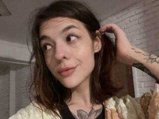 Eroottinen videokeskustelu KateKollins