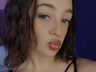 Eroottinen videokeskustelu KatieMyer