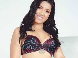 Eroottinen videokeskustelu KatieNolan