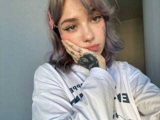 Eroottinen videokeskustelu KatrinUwU