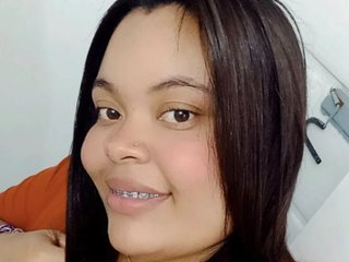 Eroottinen videokeskustelu KattyEvans