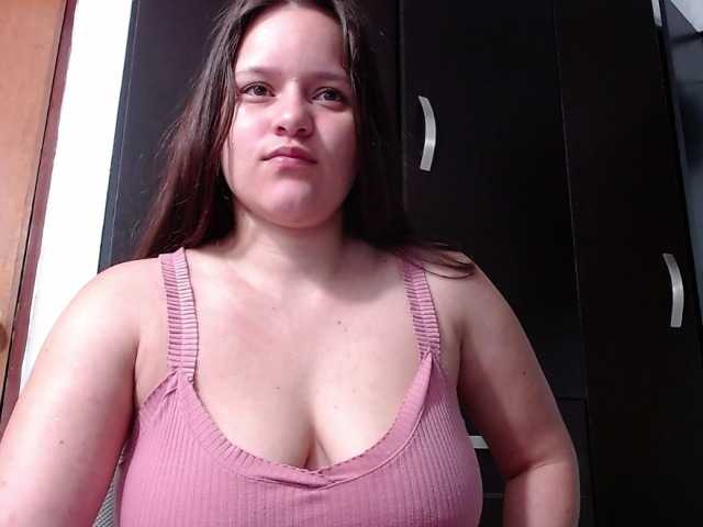 Kuvat Katybloss10 welcom happy New Year # bigtits#latina#lovense#c2c#curvy#chubby#shy#pvt