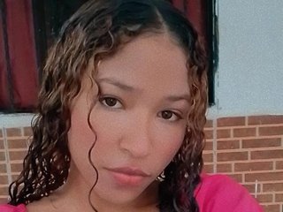 Eroottinen videokeskustelu KaylaDreams