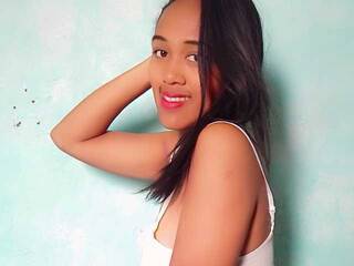 Eroottinen videokeskustelu Keirah