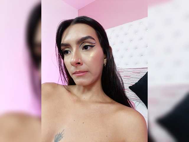 Kuvat KelsyMoore Tell me your wildest thoughts and let´s have fun together playing with this hot colombian body . FULL NAKED + BLOWJOB AT @remain