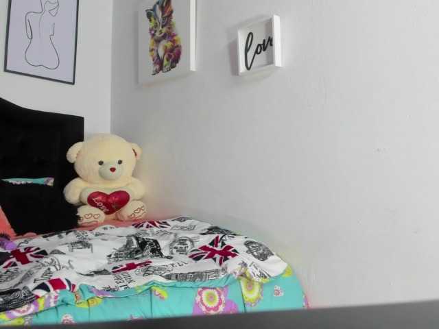 Lähettää kuvakaappauksia Kendall-sexy