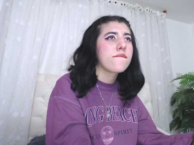 Kuvat kendall09- Welcome to my rooms I am a girl who likes to give a great show squirt stay and enjoy goal big squirt 2000 702