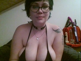 Kuvat KendraCam HUGE TITS!! Smoking curvy geeky gamer girl! (ENG/NL/FR)