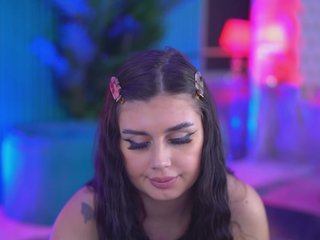 Eroottinen videokeskustelu KendraMoon