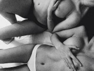 Eroottinen videokeskustelu kettinika