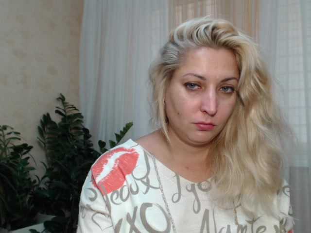 Kuvat KickaIricka I will add to my friends-20, view camera-25, show chest-40, open pussy -50, open asshole-70, get naked and show my holes-100