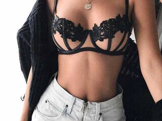 Eroottinen videokeskustelu kiranbahir