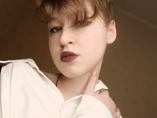 Eroottinen videokeskustelu KisaKira