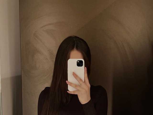 Kuva profiilista kissaaa