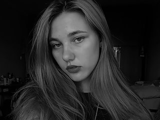 Eroottinen videokeskustelu Kiszar