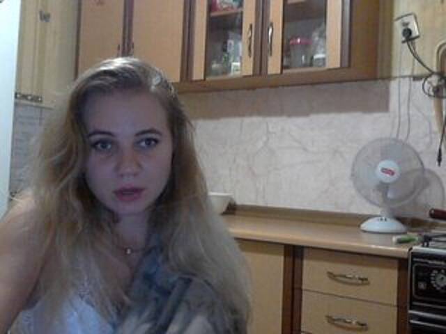 Lähettää kuvakaappauksia KittenLedy