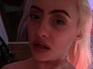 Eroottinen videokeskustelu Kittyisabelle