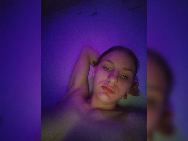 Lähettää kuvakaappauksia KittySexlooly