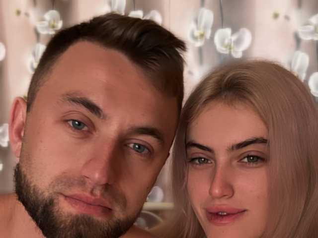 Kuva profiilista KrissAndVanessa