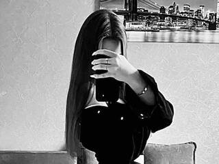 Eroottinen videokeskustelu kiss_a