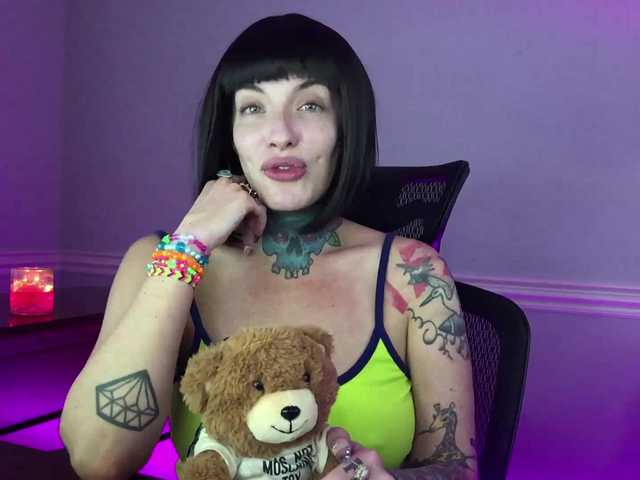 Lähettää kuvakaappauksia kxtiemccxnn