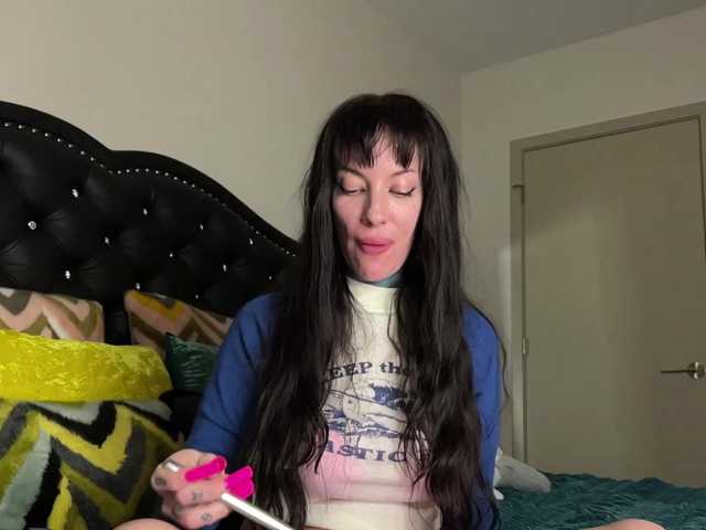 Lähettää kuvakaappauksia kxtiemccxnn