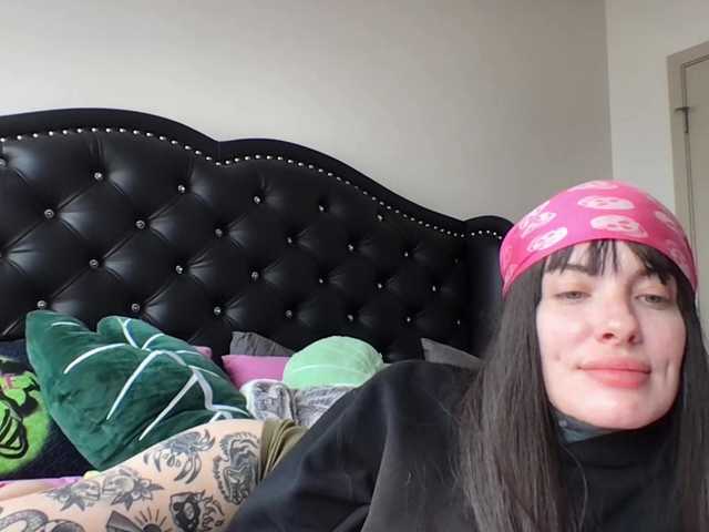 Lähettää kuvakaappauksia kxtiemccxnn