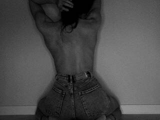 Eroottinen videokeskustelu L-o-l-ita