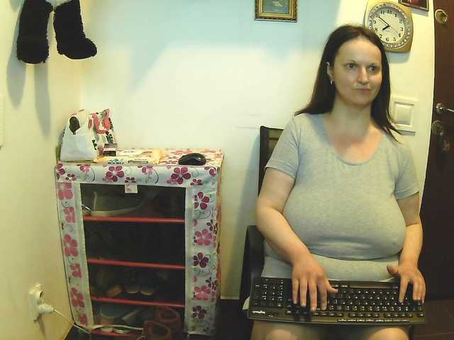 Kuvat LadyAlma Love to play with my boobs,make my pussy cum and make anal!