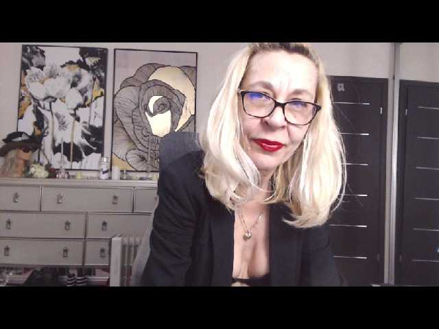 Lähettää kuvakaappauksia LadyAnais