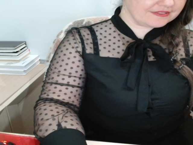 Lähettää kuvakaappauksia LadyJulia