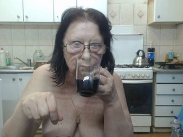 Lähettää kuvakaappauksia LadyMature56