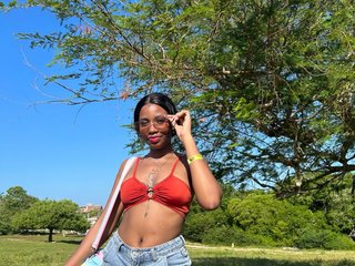 Eroottinen videokeskustelu EbonyGodddes