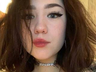 Eroottinen videokeskustelu LANADIFFERENT