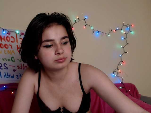 Kuvat laurafoxi Hi guys:)If you like me-20t ,tits-88t,kiss me-25,smoking 55t,c2c-44t,spanks-30t,dance-155t,***GROUP!