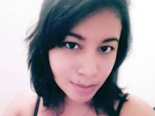 Eroottinen videokeskustelu LauraHawkes