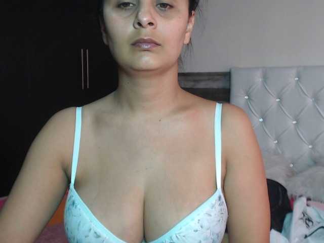 Kuvat laurenlove4u Lovense Lush on - Interactive Toy that vibrates with your Tips #lovense #natural #tits #latina #cum